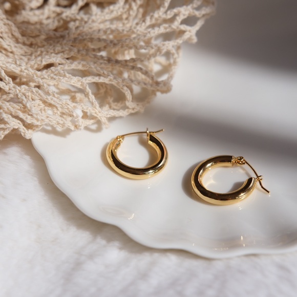 Jewelry - 18K Gold Plated Demi Hoop Earrings
